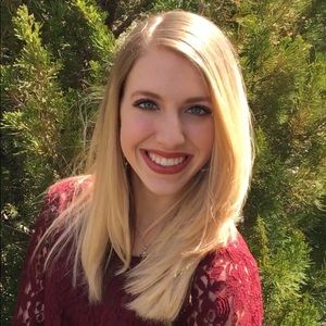 Meet your Posher, Courtney